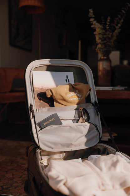 【8月中旬頃入荷予定】4-Wheel Rolling Hybrid Duffel Carry-On