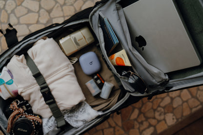 【8月中旬頃入荷予定】4-Wheel Rolling Hybrid Duffel Carry-On